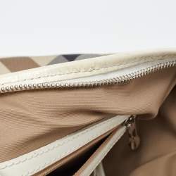 Pre Owned Burberry Beige/Off White Nova Check PVC and Patent Leather Hobo