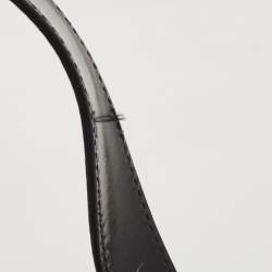 Pre Owned Burberry Black/Beige Supernova Coated Canvas and Patent Leather Drawstring Double Pocket Hobo