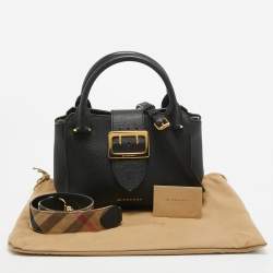 مملوكة مسبقًا Burberry Black Leather Buckle Flap Tote