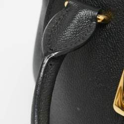 مملوكة مسبقًا Burberry Black Leather Buckle Flap Tote