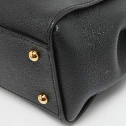 مملوكة مسبقًا Burberry Black Leather Buckle Flap Tote