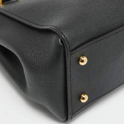 مملوكة مسبقًا Burberry Black Leather Buckle Flap Tote