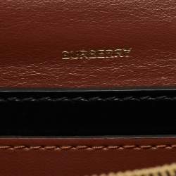 مملوكة مسبقًا حقيبة كروس بربري هاكبيري كانفاس مونوغرامي TB بني وجلد