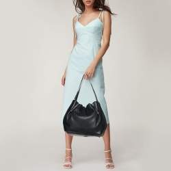 Pre Owned Burberry Black Grained Leather Medium Maidstone Tote