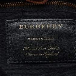 مملوكة مسبقًا حقيبة كروس بربري ليتل كراش كانفاس وجلد بني/بيجإحتكاكات