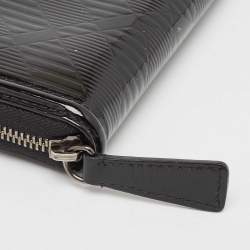 Pre Owned Burberry Black House Check Embossed Patent Leather Zip Continental Wallet