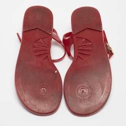 مملوكة مسبقًا Burberry Red Jelly Thong Flat Sandals Size 38