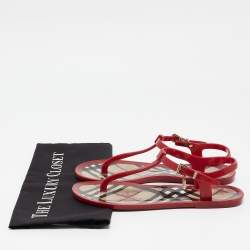 مملوكة مسبقًا Burberry Red Jelly Thong Flat Sandals Size 38