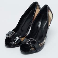 Pre Owned Burberry Black/Beige Canvas and Patent Leather Peep Toe Pumps Size 41
