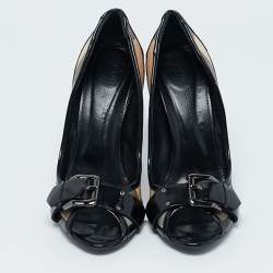 Pre Owned Burberry Black/Beige Canvas and Patent Leather Peep Toe Pumps Size 41