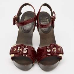 Burberry Burgundy Quilted Patent Leather Buckle Detail Platform Slingback Sandals Size 38