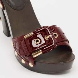 Burberry Burgundy Quilted Patent Leather Buckle Detail Platform Slingback Sandals Size 38