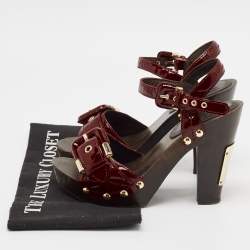 Burberry Burgundy Quilted Patent Leather Buckle Detail Platform Slingback Sandals Size 38