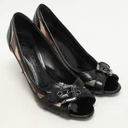 Burberry Black/Beige Patent Leather and Nova Check Coated Canvas Buckle Peep Toe Pumps Size 37