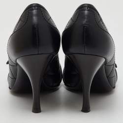 Burberry Black Quilted Leather Buckle Detail Pointed Toe Pumps Size 36
