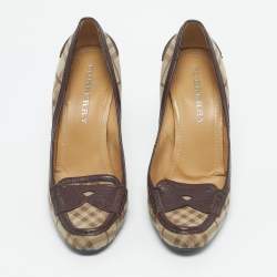 Pre Owned Burberry Beige/Brown Canvas and Leather Loafer Pumps Size 39.5