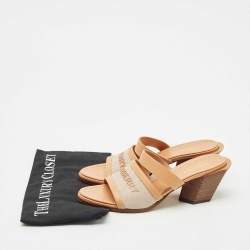 Pre Owned صندل سلايد بربري قماش وجلدي بني فاتح مقاس 38