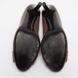 Pre Owned Burberry Etoupe Leather Pumps Size 38