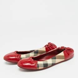 Pre Owned Burberry Red/Beige Patent Leather and Nova Check Canvas Scrunch Ballet Flats Size 38