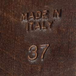 Pre Owned Burberry Cream Patent Leather Buckle Embellished Slingback Sandals Size 37