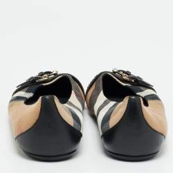 Pre Owned حذاء فلات باليه بربري تفاصيل إبزيم افونويك جلد وكانفاس كاروهات نوفا بيج مقاس 38