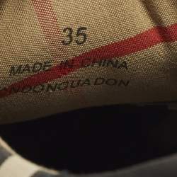 مملوكة مسبقًا حذاء رياضي بربري كانفاس هاوس تشيك بيج هارت سليب أون مقاس 38