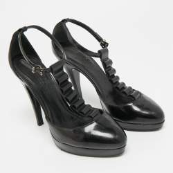 Pre Owned Burberry Size 39 Black Patent Leather  Tstrap Pumps