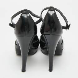 Pre Owned Burberry Size 39 Black Patent Leather  Tstrap Pumps
