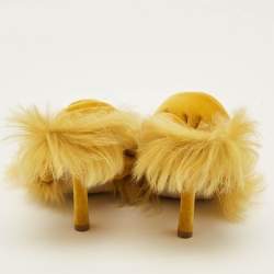 مملوكة مسبقًا Burberry Step Rose Size 38 Yellow Fur Velvet Thong Sandals