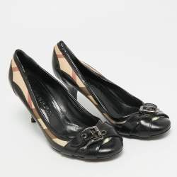 Pre Owned Burberry Buckle Size 38.5 Black/Beige Coated Canvas and Patent Leather Pumps