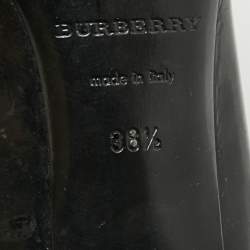 Pre Owned Burberry Buckle Size 38.5 Black/Beige Coated Canvas and Patent Leather Pumps