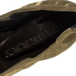Pre Owned Burberry Green Satin Clasp Ballet Flats Size 37