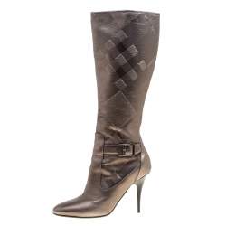مملوكة مسبقًا Burberry Metallic Grey Textured Fabric and Leather Buckle Detail Calf Boots Size 37