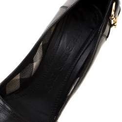 مملوكة مسبقًا Burberry Black Leather Embellished Pumps Size 39