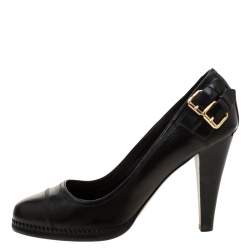 مملوكة مسبقًا Burberry Black Leather Embellished Pumps Size 39