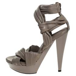 Pre Owned Burberry Beige Leather Back Zip Platform Sandals Size 39