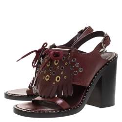 مملوكة مسبقًا صندل بربري كعب عريض فتحة كعب زخرفة Eyelet  شراشيب بيفيرلي جلد عنابي مقاس 40