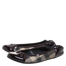 Pre Owned Burberry Burgundy Patent Leather And Nova Check Canvas Scrunch Ballet Flats Size 36