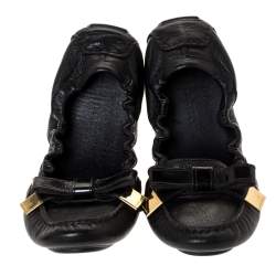 مملوكة مسبقًا حذاء فلات باليه بربري مجعد فيونكة جلد أسود مقاس 41