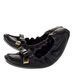 مملوكة مسبقًا حذاء فلات باليه بربري مجعد فيونكة جلد أسود مقاس 41