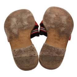 مملوكة مسبقًا صندل سلايد بربرى شعار فلات فولى نايلون أسود / أحمر مقاس 38.5