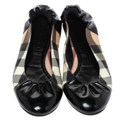 مملوكة مسبقًا Burberry Black Patent Leather And Nova Check Canvas Scrunch Ballet Flats Size 38