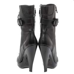 مملوكة مسبقًا Burberry Black Leather Buckle Detail Boots Size 38