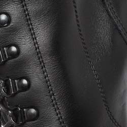 مملوكة مسبقًا Burberry Black Leather Buckle Detail Boots Size 38