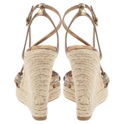 Pre Owned صندل إسبادريل بربري ذهبي / بيج هاوس تشيك بي في سي وجلد لامع سيور متعاكسة مقاس 40.5