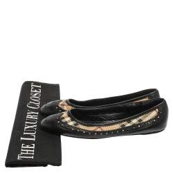 مملوكة مسبقًا Burberry Black/Beige Nova Check Coated Canvas and Brogue Leather Ballet Flats Size 40