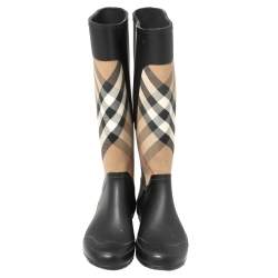 Pre Owned حذاء بوت مطر بربري كليمينس مطاط و كانفاس مربعات هاويس بيج و أسود مقاس 36