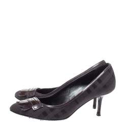 مملوكة مسبقًا Burberry Black Canvas And Patent Leather Fringe Detail Pumps Size 36