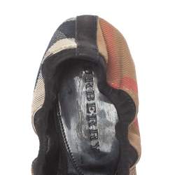 Pre Owned Burberry Beige/Black Nova Check Suede And Canvas Scrunch Ballet Flats Size 36