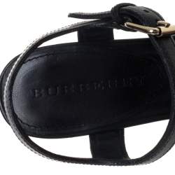 مملوكة مسبقًا صندل بربري سيور متعاكسة كعب روكي فتحة كعب نعل سميك كانفاس و جلد أسود مقاس 37